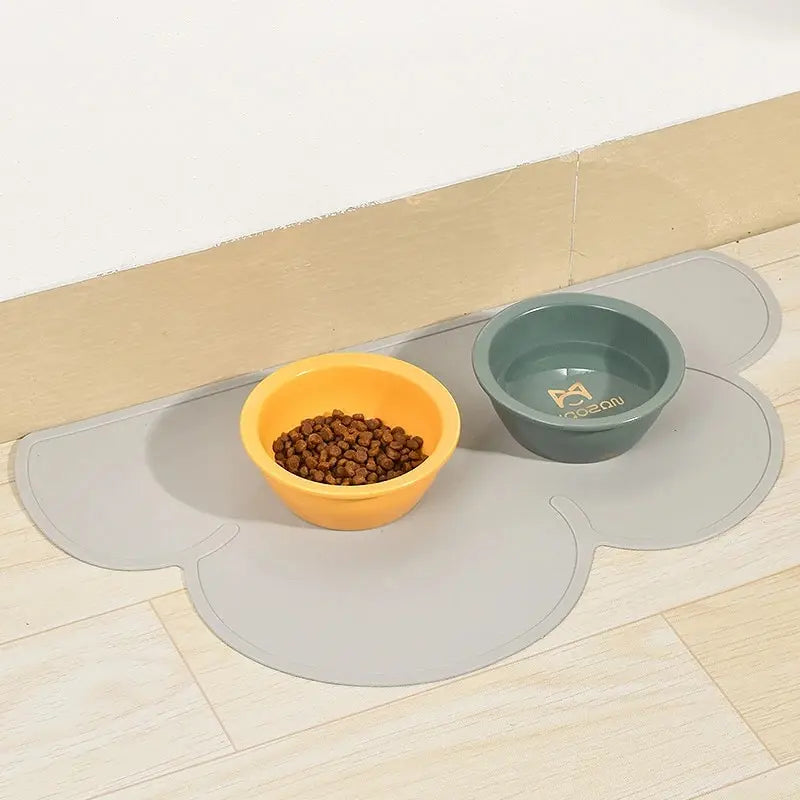 Nonspill Pet Mat – Waterproof, non-slip, easy-clean silicone.