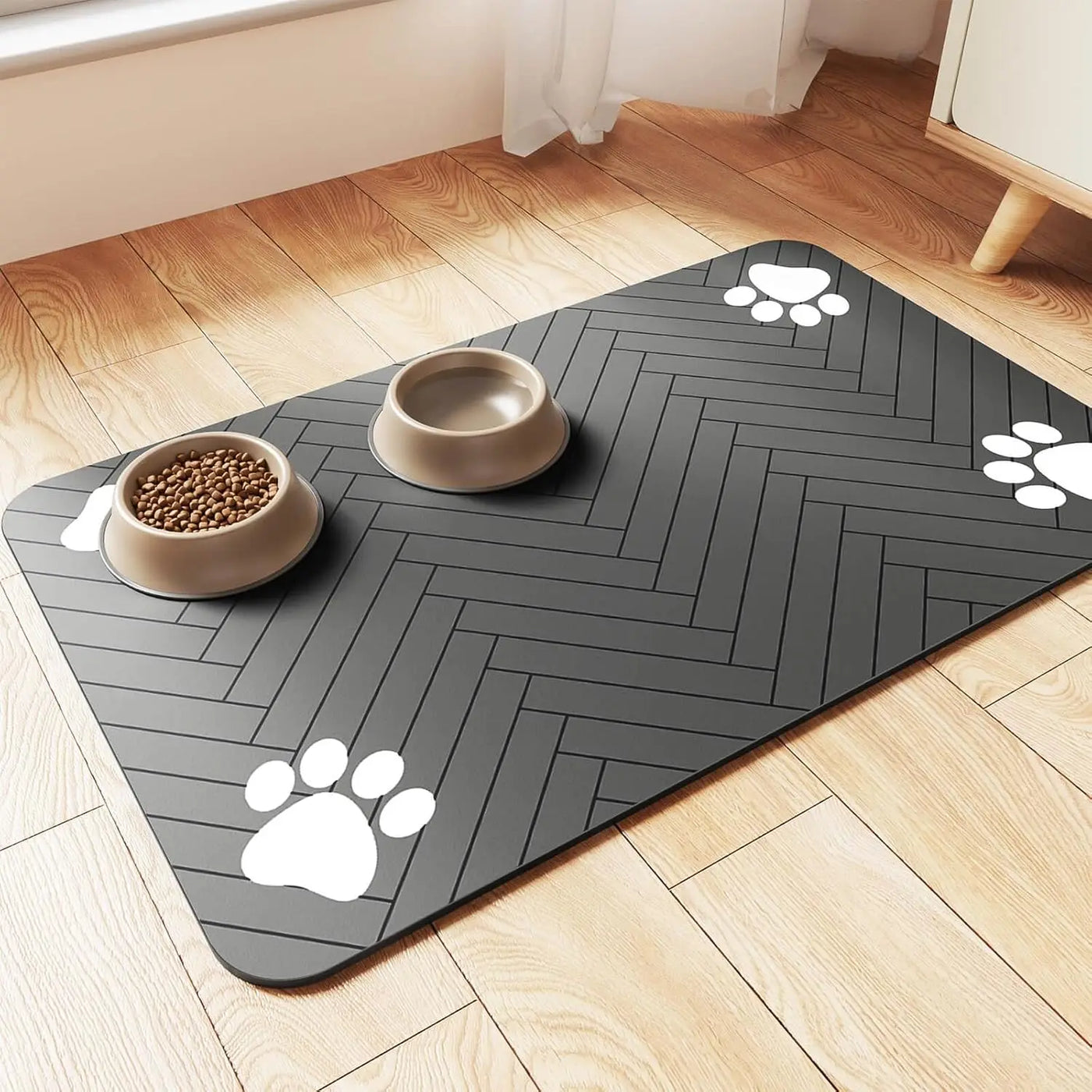 Pet Feeding Mat – Absorbent, waterproof, quick-dry.