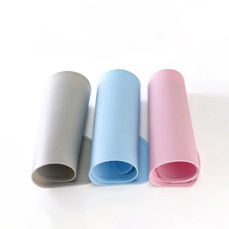 Nonspill Pet Mat – Waterproof, non-slip, easy-clean silicone.